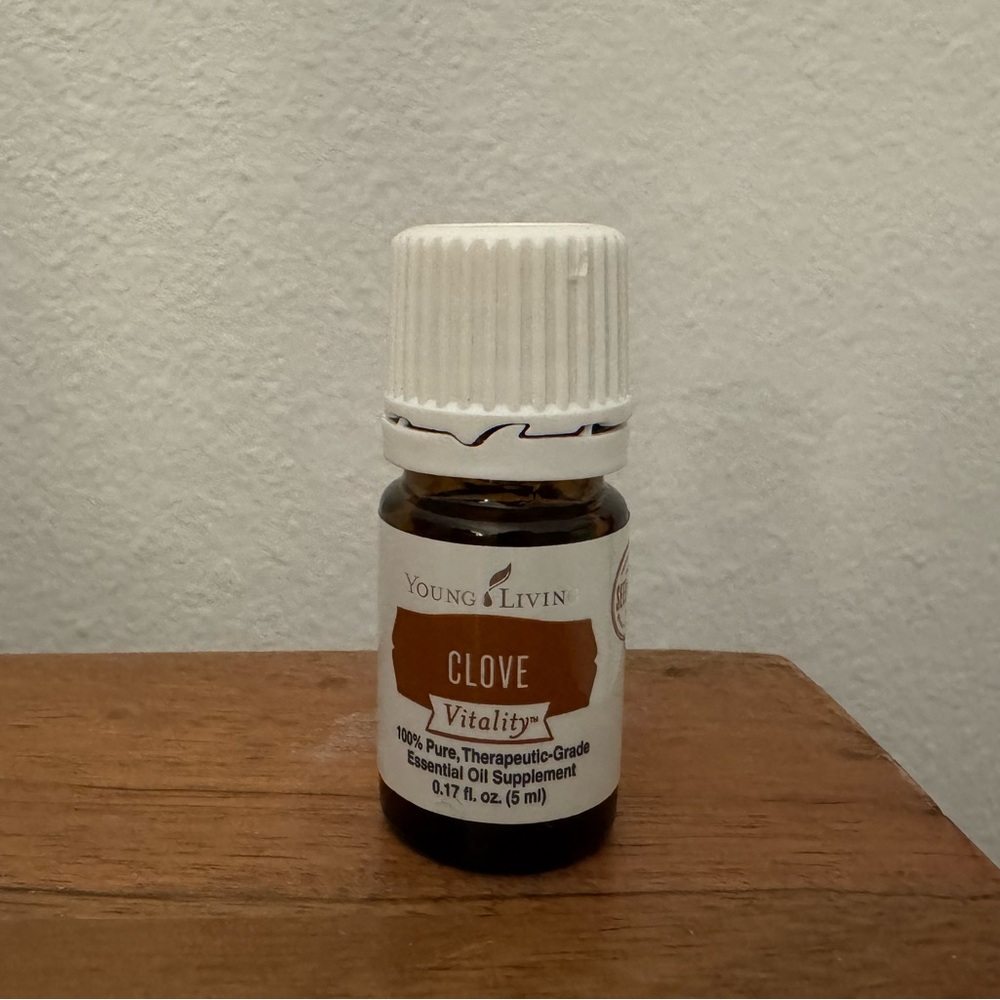 Young Living Essential Oils – Clove –5mL